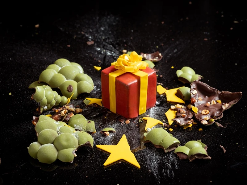 「會旋轉的聖誕樹」巧克力,限量100組,售價1800元 「會旋轉的聖誕樹」巧克力,限量100組,售價1800元