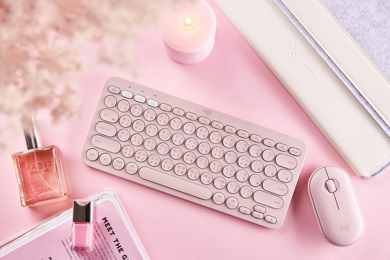 K380粉色藍牙鍵盤、Pebble M350鵝卵石無線滑鼠、羊毛氈鍵盤套