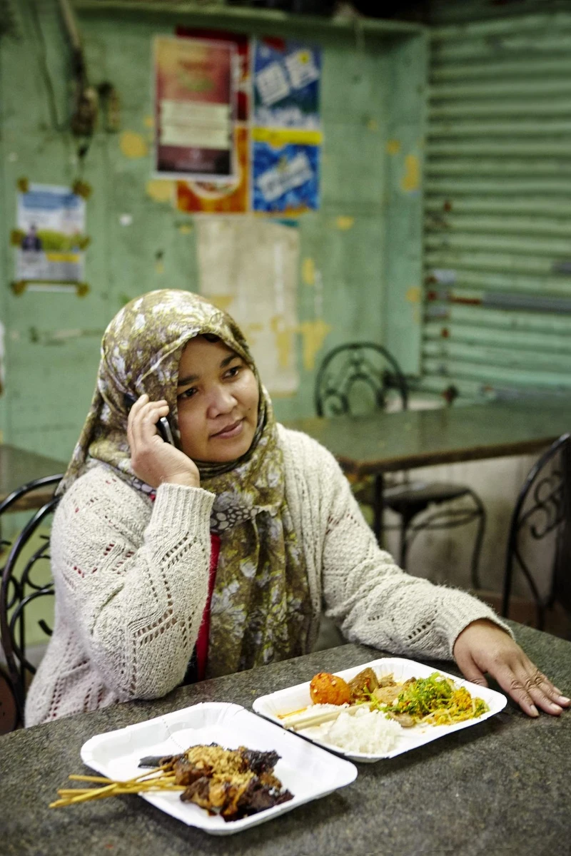 Mala:比起老公,我更想念兒子。但我還是會再來台灣,賺到錢回去蓋很大很漂亮的房子,全家一起住。 Mala:比起老公,我更想念兒子。但我還是會再來台灣,賺到錢回去蓋很大很漂亮的房子,全家一起住。