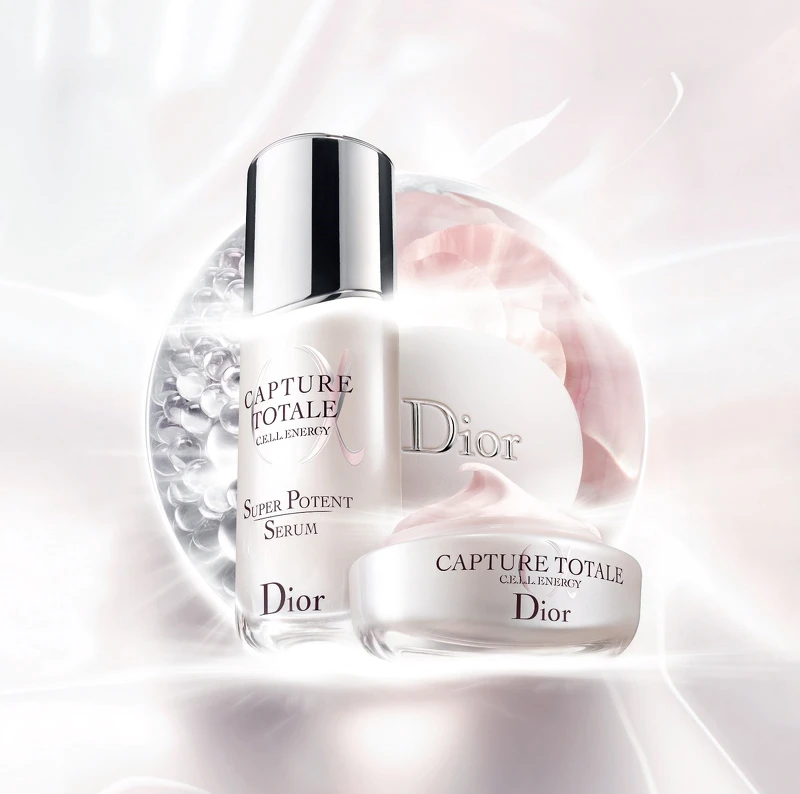 迪奧逆時能量系列全系列產品改為輕量包裝,減少達25%的紙材重量,落實愛地球的理念。 迪奧逆時能量系列全系列產品改為輕量包裝,減少達25%的紙材重量,落實愛地球的理念。