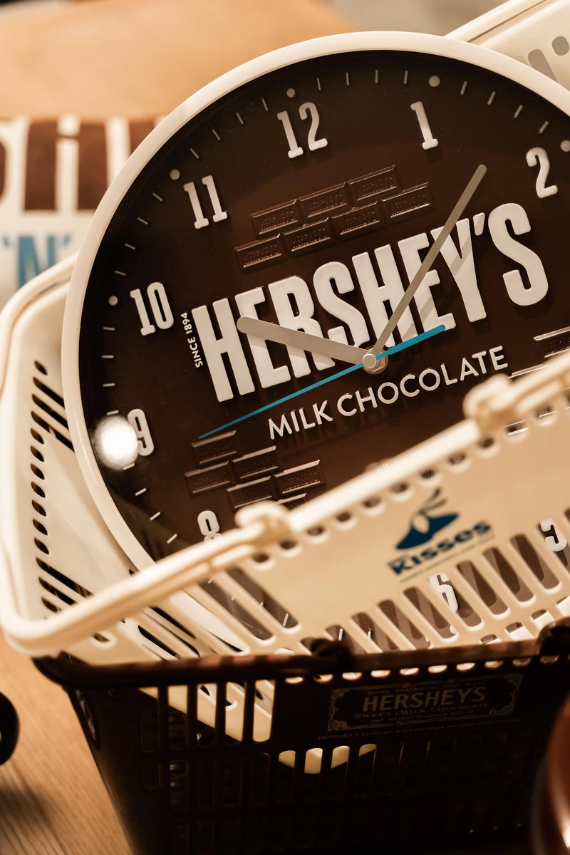 niko and ... × HERSHEY’S壁鐘