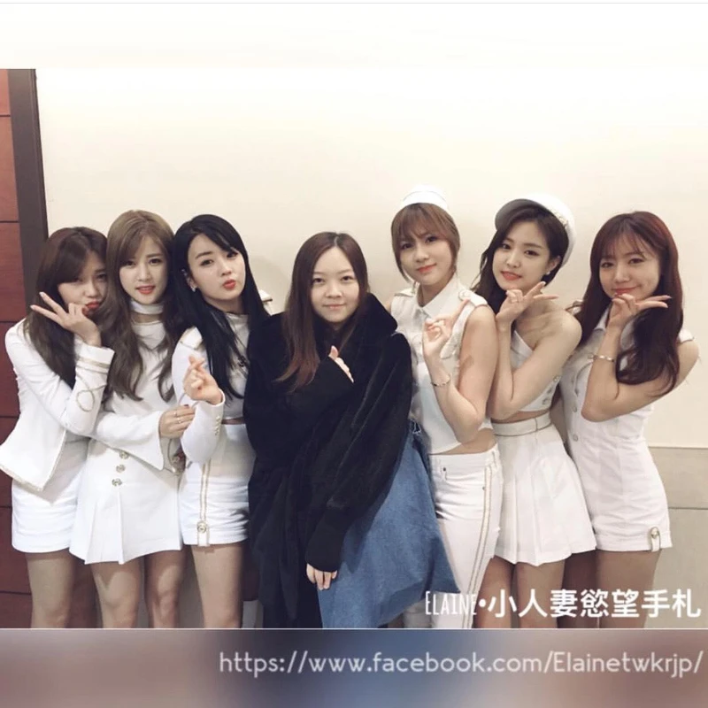 與Apink合照 與Apink合照