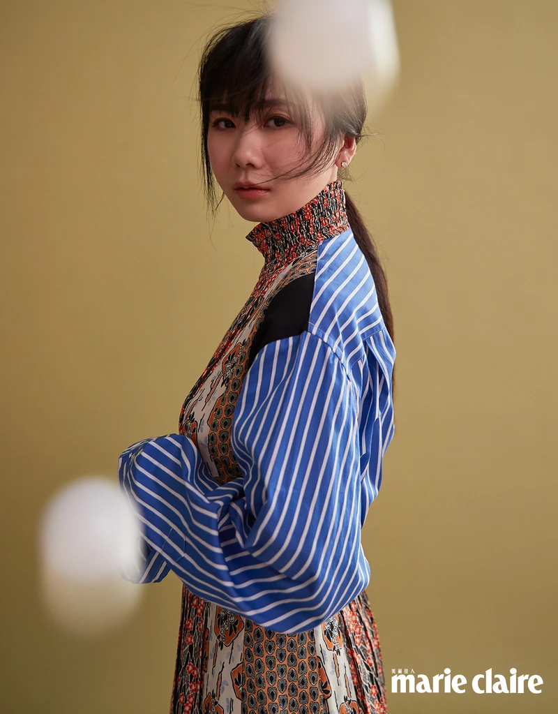 圖騰拼接洋裝，Prada。