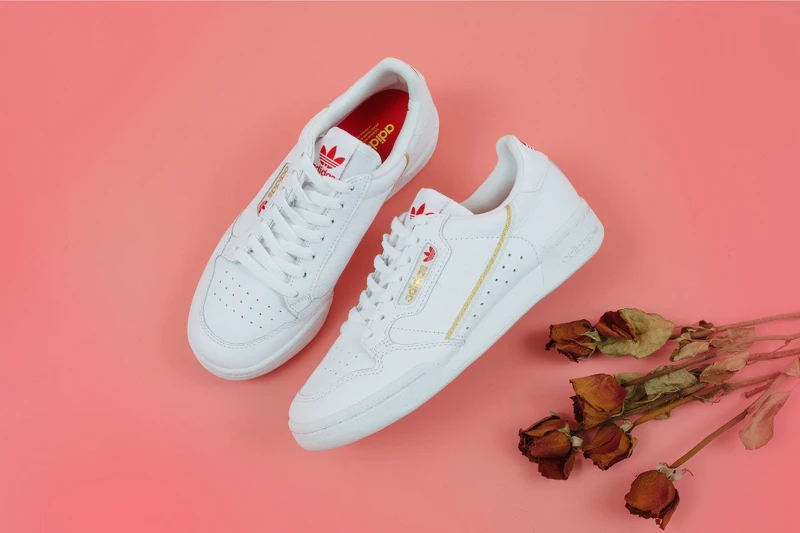 adidas Originals Continental 80情人節限定鞋款,價格店洽(FRUITION)。 adidas Originals Continental 80情人節限定鞋款,價格店洽(FRUITION)。