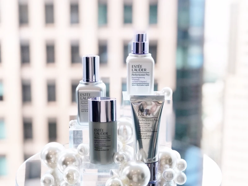 雅詩蘭黛Pro系列目前在台灣買得到的品項有：「小銀瓶」Pro極速緊緻肌密全能精華、Pro全能防曬超輕感水凝露SPF50・PA++++ 3、Pro全能防曬礦物隔離乳SPF45・PA++++、「小白瓶」Pro極速光感煥白全能精華。