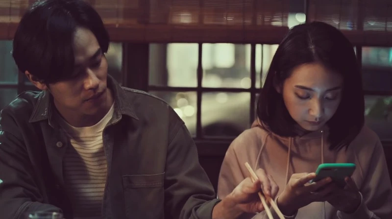 妳的男友曾經把好料都留給妳吃嗎?小時光麵館的多情男子阿川,是一個總是把女友愛吃的好料夾給對方吃的類型。 妳的男友曾經把好料都留給妳吃嗎?小時光麵館的多情男子阿川,是一個總是把女友愛吃的好料夾給對方吃的類型。