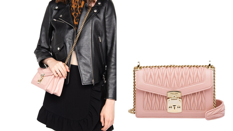 Miu Miu CONFIDENTIAL MATELASSÉ皮革金屬鍊帶包,NT57,500 Miu Miu CONFIDENTIAL MATELASSÉ皮革金屬鍊帶包,NT57,500