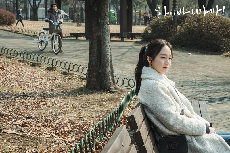 Valentino Garavani VSLING黑色相機包(NT$57,500) Valentino Garavani VSLING黑色相機包(NT$57,500)