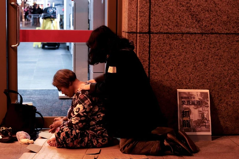 免費抓龍服務／人生百味提供。