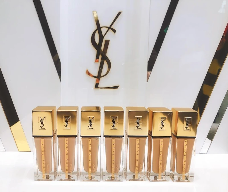 YSL全新超模光感極潤粉底 共7色