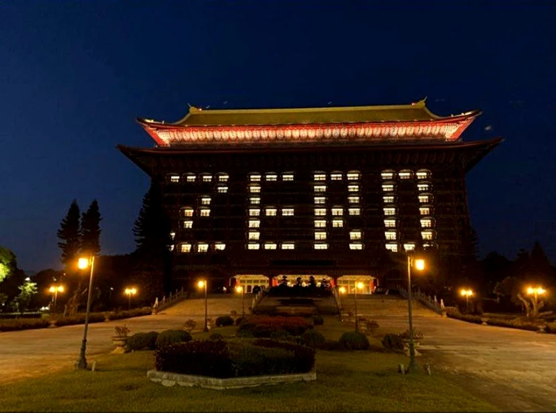 16日圓山大飯店的「ZERO」還多了社交距離呢！