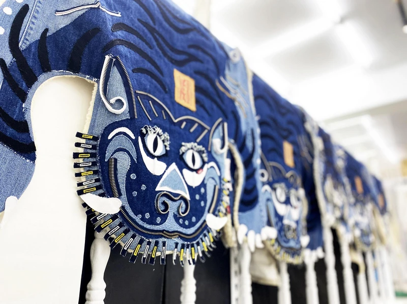 誠品生活AXES｜虎皮地毯｜推薦價39,800元(大)、29,800元(小)｜4/30前預購九折。