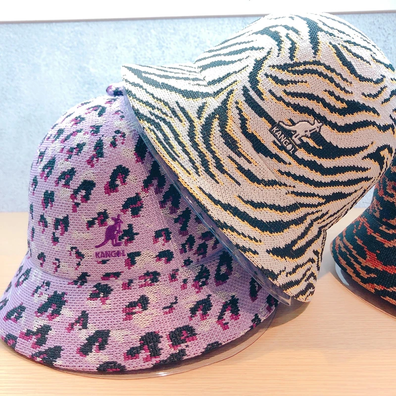 CARNIVAL鐘型帽（NT$2,980）