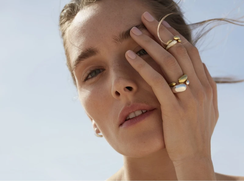 MERCY系列18K金戒指,NT39,000起、純銀戒指,NT7,200 、18K金鋪鑽戒指,NT91,000起。 MERCY系列18K金戒指,NT39,000起、純銀戒指,NT7,200 、18K金鋪鑽戒指,NT91,000起。