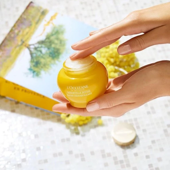 L’OCCITANE 蠟菊賦活極萃霜50ml NT.4,450 L’OCCITANE 蠟菊賦活極萃霜50ml NT.4,450