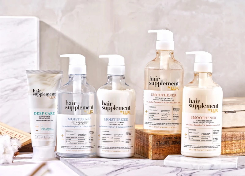LUX髮の補給機能飲*全系列，為秀髮補給養分，為有髮絲困擾的女孩們帶來新希望，跟過往不同的包裝設計，時尚又文青，也豐富了居家生活的質感。