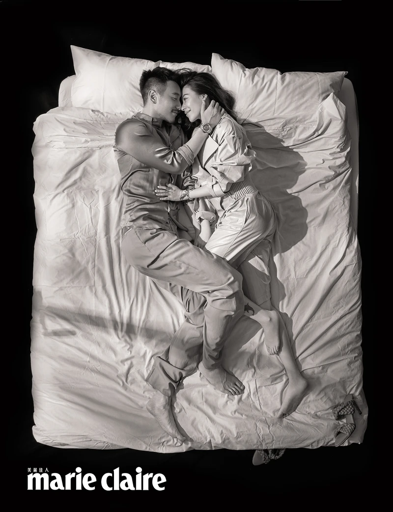 (蔡)皮革連身褲、編織高跟鞋,both by Bottega Veneta;扭結手環,Chloé 。 (王)緞面襯衫、西裝褲,both by Dior Men;Big Bang Unico Sang Bleu 鈦金屬鑽錶,Hublot。 (蔡)皮革連身褲、編織高跟鞋,both by Bottega Veneta;扭結手環,Chloé 。 (王)緞面襯衫、西裝褲,both by Dior Men;Big Bang Unico Sang Bleu 鈦金屬鑽錶,Hublot。