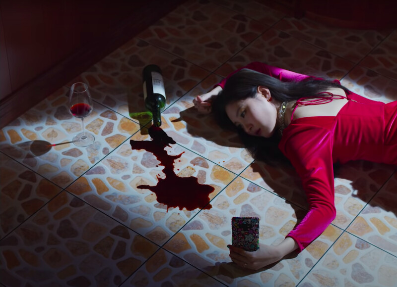 圖片|宣美〈 Noir 〉 MV 截圖 圖片|宣美〈 Noir 〉 MV 截圖