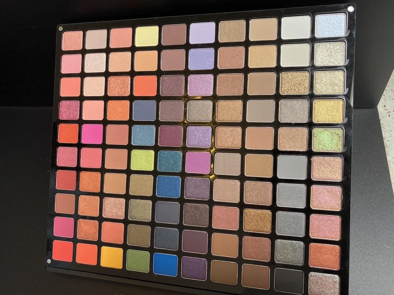 植村秀 創藝無限眼影（全100色）