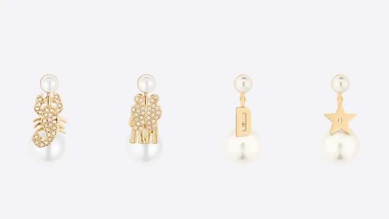 My ABCDior Tribales系列:星座款(NT$10,500)、字母款(NT$8,500) My ABCDior Tribales系列:星座款(NT$10,500)、字母款(NT$8,500)
