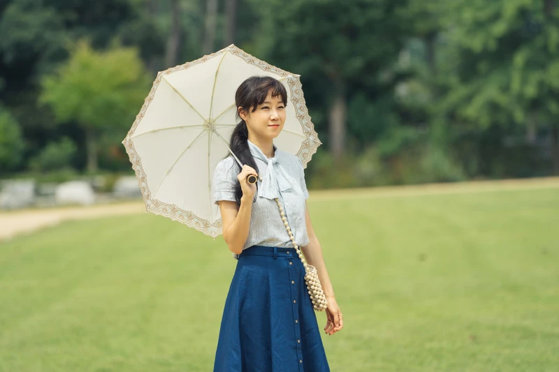 《山茶花開時》孔曉振 《山茶花開時》孔曉振