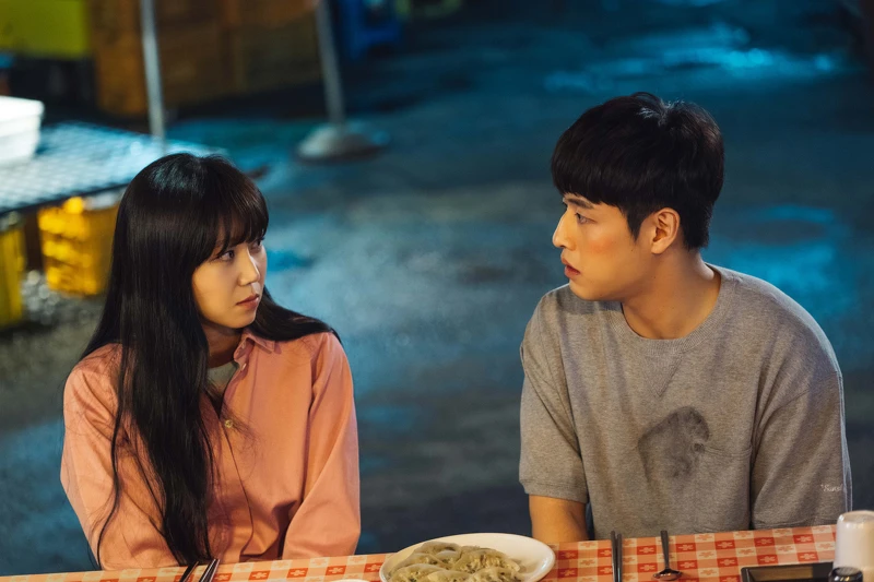 《山茶花開時》孔曉振、姜河那 《山茶花開時》孔曉振、姜河那