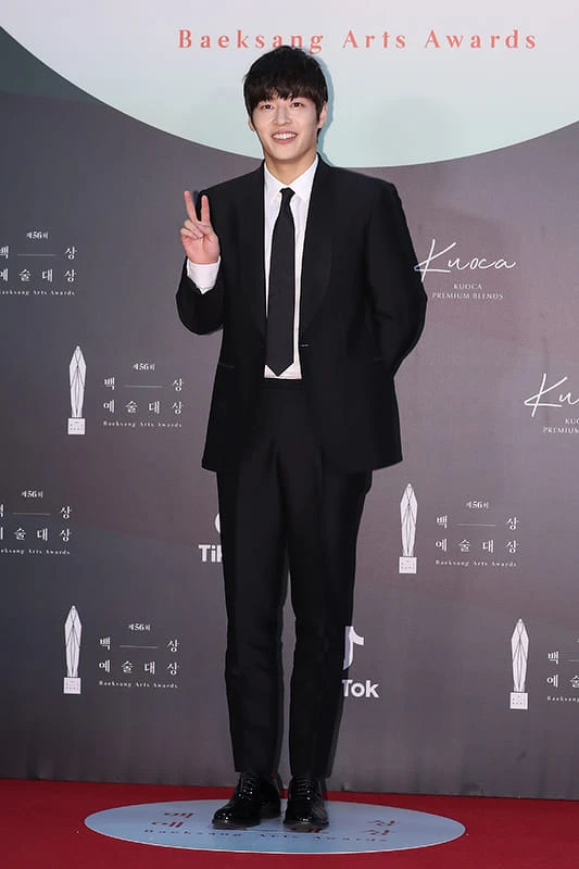 最佳男女主 姜河那 《山茶花開時》 最佳男女主 姜河那 《山茶花開時》