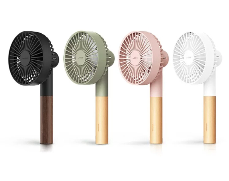 「PROBOX」以馬卡龍色風扇搭配質地溫和的天然櫸木握把,兼具質感與輕巧,方便手持使用,將涼爽帶著走|誠品書店 「PROBOX」以馬卡龍色風扇搭配質地溫和的天然櫸木握把,兼具質感與輕巧,方便手持使用,將涼爽帶著走|誠品書店