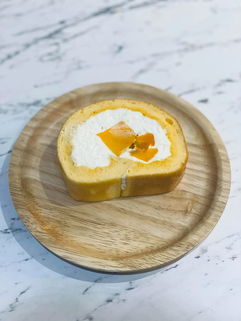 愛文芒果捲:單片NT$140/ 整條NT$840 愛文芒果捲:單片NT$140/ 整條NT$840