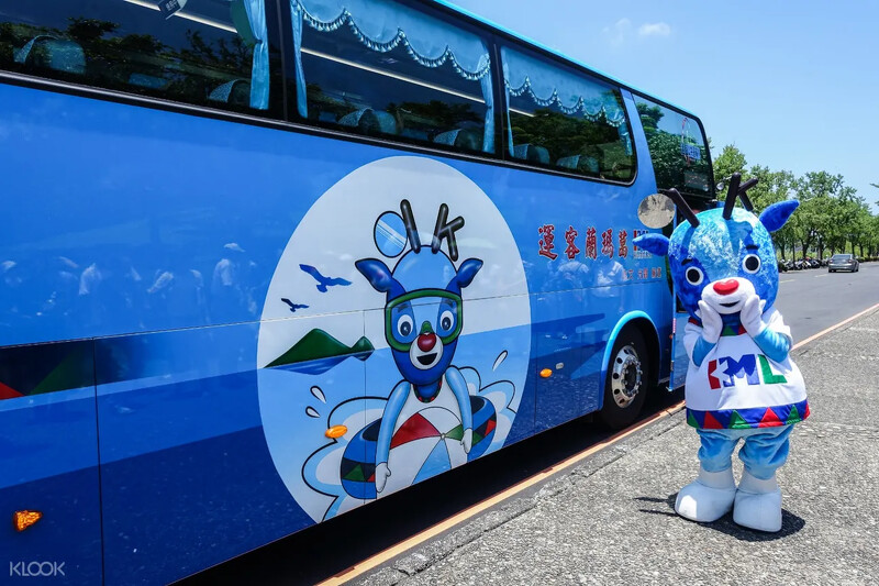 搭乘葛瑪蘭客運前往宜蘭,欣賞沿途旖旎風光。Source: KLOOK 搭乘葛瑪蘭客運前往宜蘭,欣賞沿途旖旎風光。Source: KLOOK