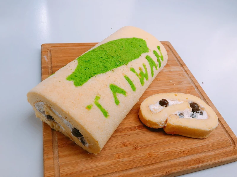 誠品生活松菸店8/5、8/19動手玩也推手作台式古早味甜點,香醇厚實的雞蛋糕與生乳捲,讓您動手回憶濃濃台灣味。 誠品生活松菸店8/5、8/19動手玩也推手作台式古早味甜點,香醇厚實的雞蛋糕與生乳捲,讓您動手回憶濃濃台灣味。