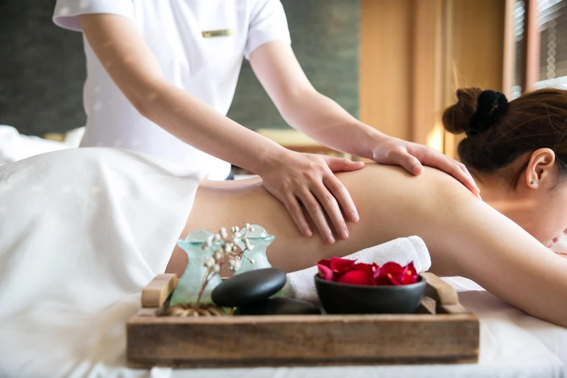 涵碧樓The Lalu經典SPA按摩,獨特的韻律指法,感受行雲流水般的舒暢,徹底釋放積累已久的壓力 涵碧樓The Lalu經典SPA按摩,獨特的韻律指法,感受行雲流水般的舒暢,徹底釋放積累已久的壓力