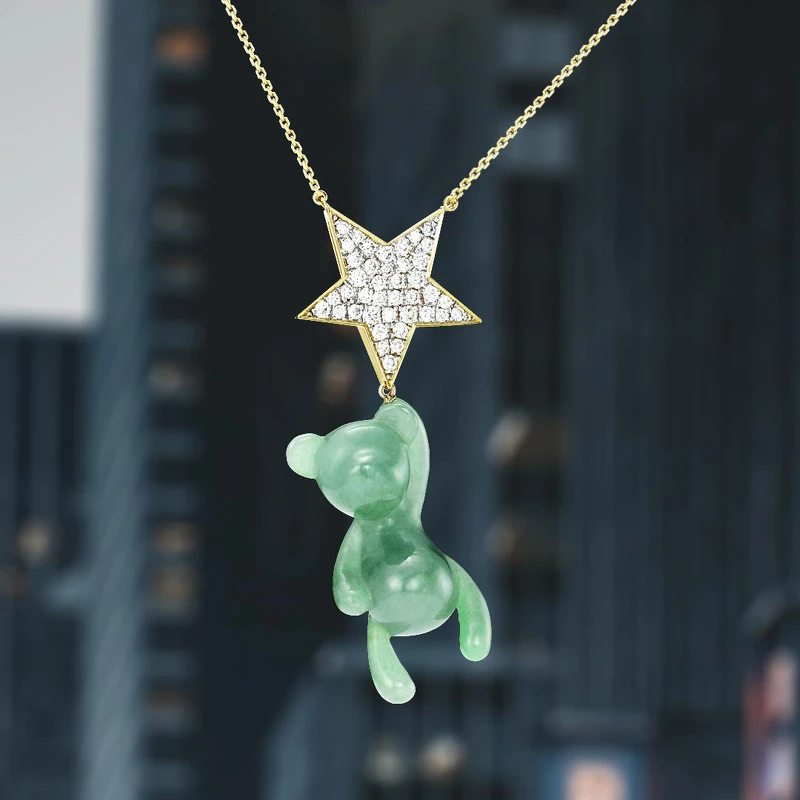 林曉同「陪伴玉熊」系列鑽石星星熊套鍊:我不是星星,妳是。 但我願做妳的「陪伴小熊」,長情,常情。 林曉同「陪伴玉熊」系列鑽石星星熊套鍊:我不是星星,妳是。 但我願做妳的「陪伴小熊」,長情,常情。