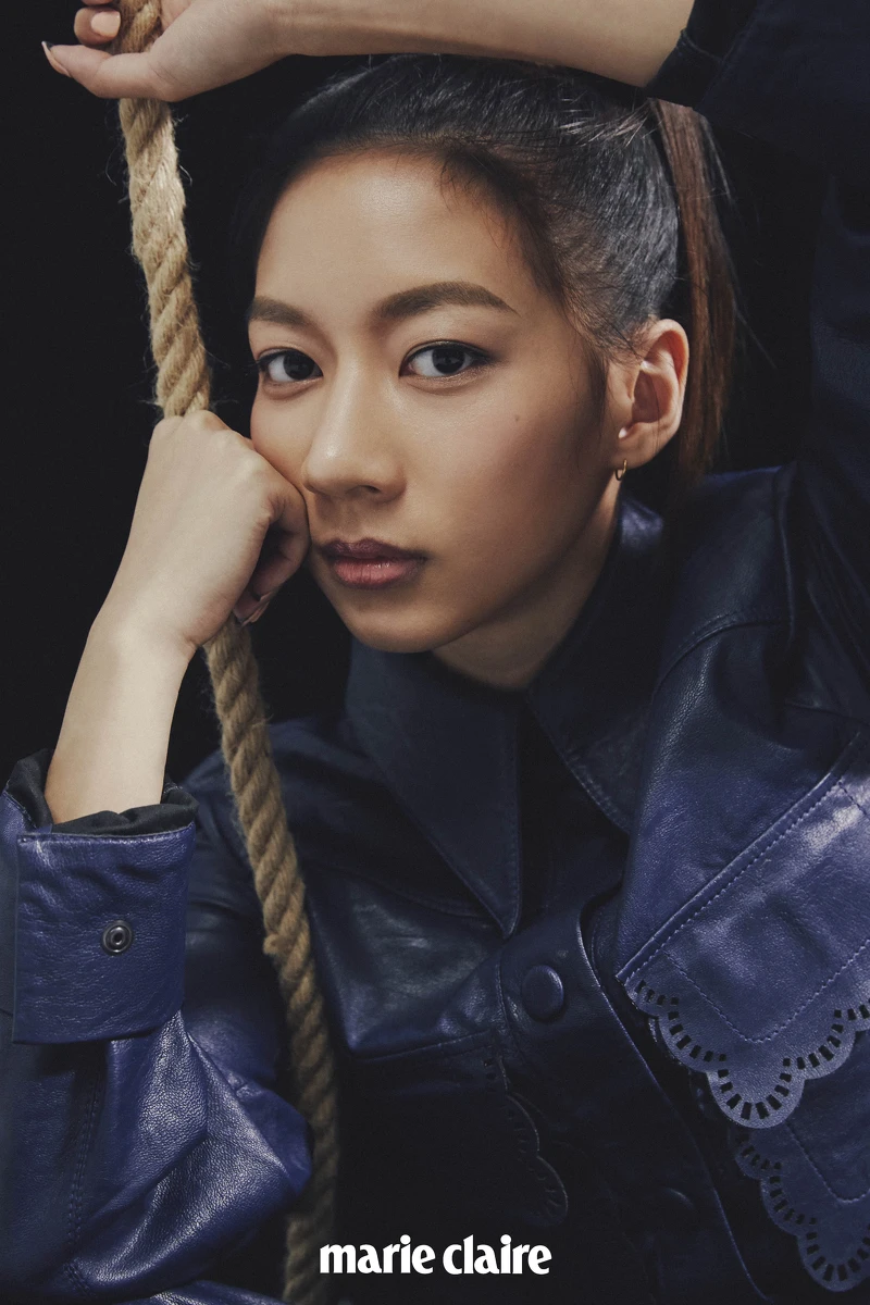 深藍色雕花連身褲，Stella McCartney。