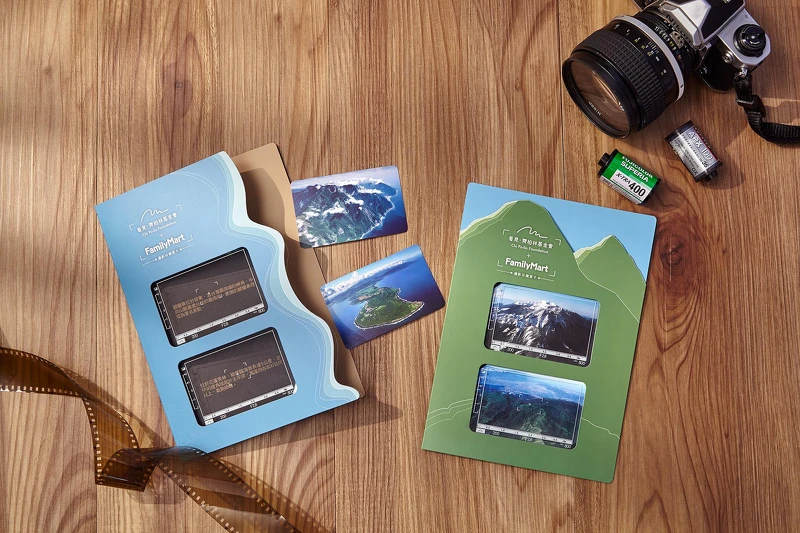 圖說：攝影珍藏套卡，每張卡套售價100元，可挑款。