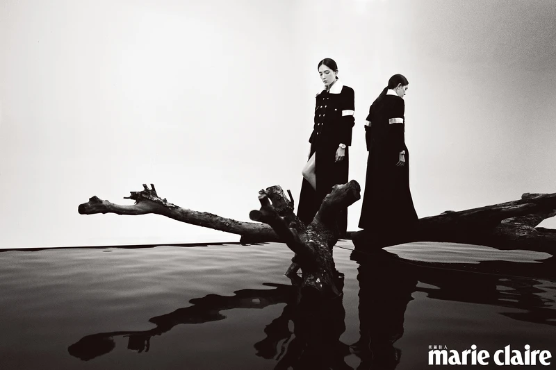 Coco Crush 高級珠寶系列、J12腕錶、雙色排釦羊毛長大衣，all by Chanel。