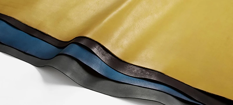 富含油脂的Oil Rubbed Leather，讓皮革柔軟溫潤且耐用