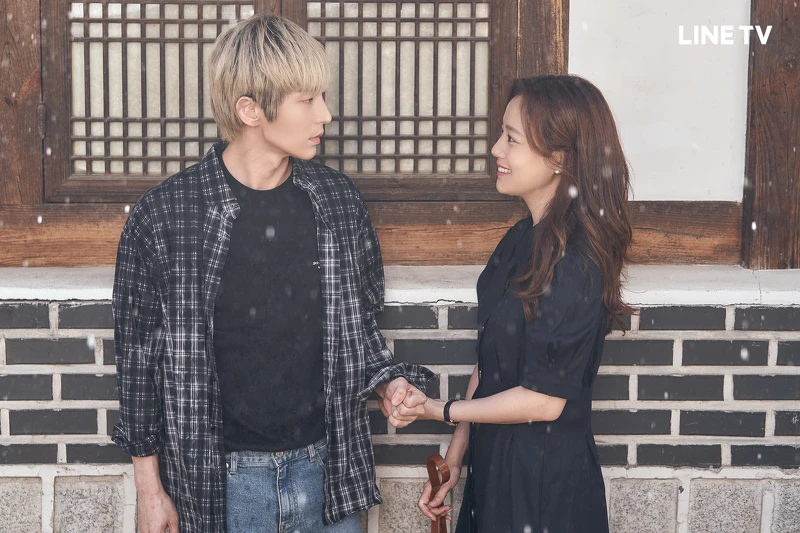 李準基、文彩元(圖/LINE TV提供)。