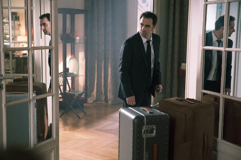 兩位演員對演戲不同的工作模式也意外的與劇中角色相符。 兩位演員對演戲不同的工作模式也意外的與劇中角色相符。