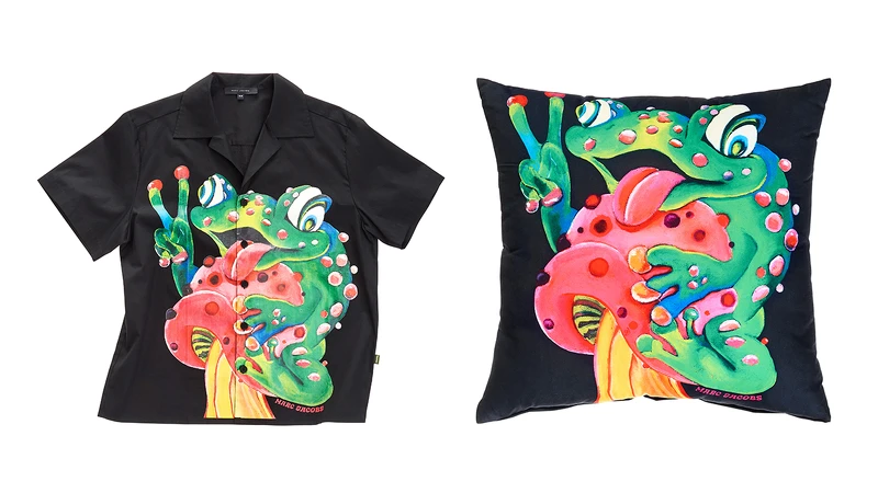 「Froggy蘑菇上的青蛙」印花襯衫，NT6,990、「Froggy蘑菇上的青蛙」印花抱枕，NT3,890。