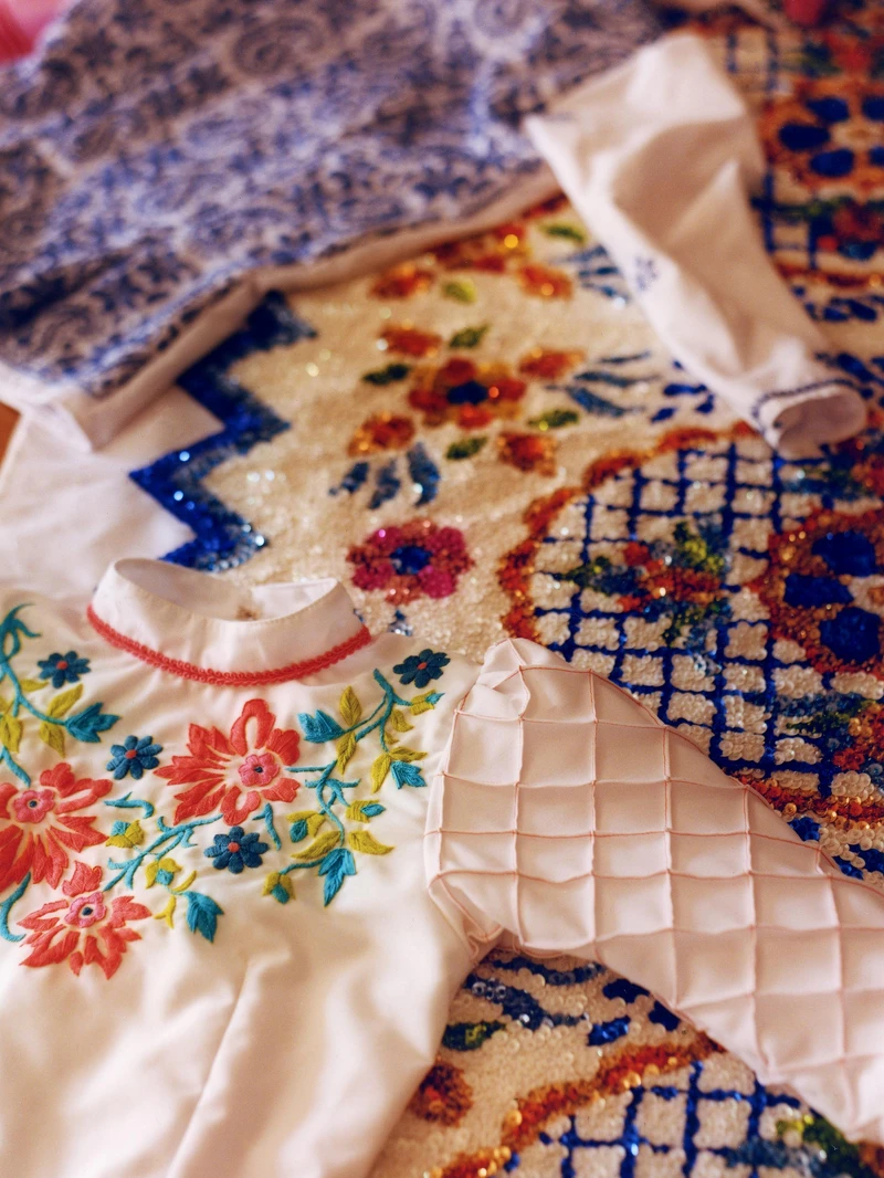 手工刺繡的馬術競技賽正式服裝。 手工刺繡的馬術競技賽正式服裝。