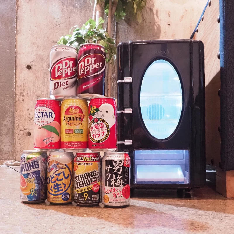 禁止酒駕,未滿18歲請勿飲酒 禁止酒駕,未滿18歲請勿飲酒