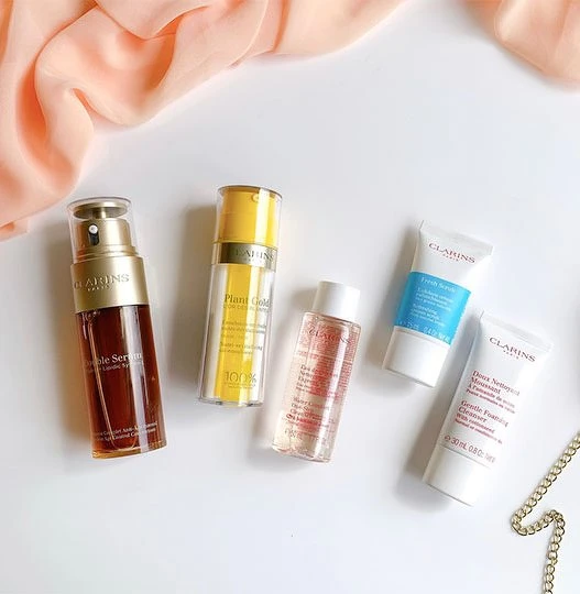 含:黃金雙肌萃50ml + 蘭花純萃賦活乳 35ml + 生命之葉保濕去角質霜 15ml + 棉花籽潔顏泡泡30ml + 水蜜桃潔顏水 50ml 含:黃金雙肌萃50ml + 蘭花純萃賦活乳 35ml + 生命之葉保濕去角質霜 15ml + 棉花籽潔顏泡泡30ml + 水蜜桃潔顏水 50ml