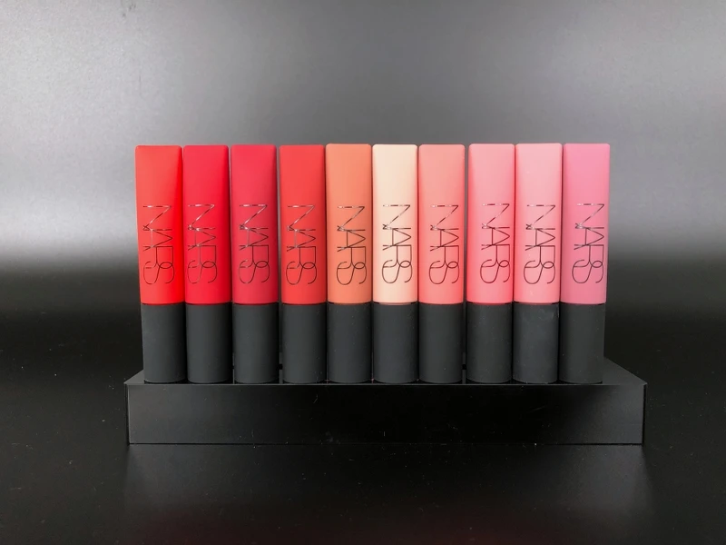 NARS雲霧唇誘(Air Matte)一共有10色 NARS雲霧唇誘(Air Matte)一共有10色