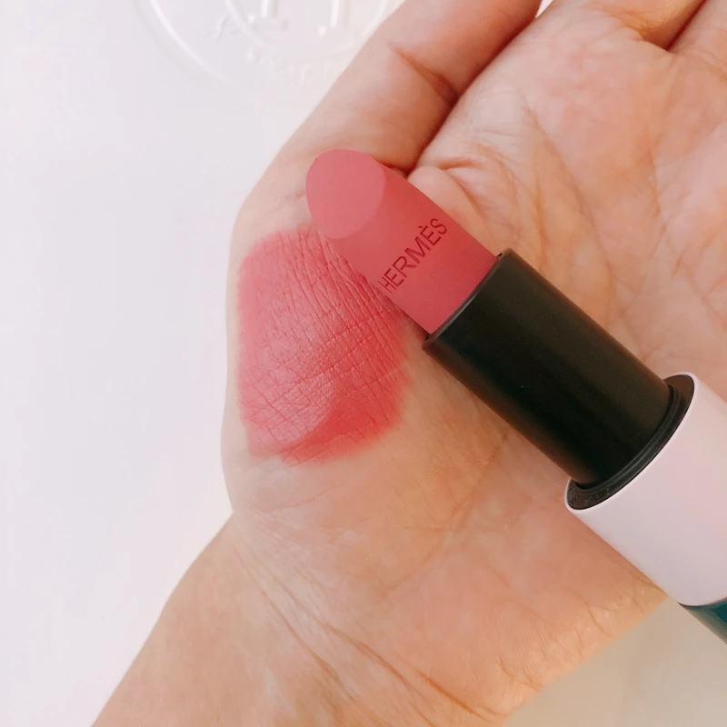 Hermes愛馬仕Rouge Hermès 2020秋冬限定色唇膏#45 Rose Ombre試色。 Hermes愛馬仕Rouge Hermès 2020秋冬限定色唇膏#45 Rose Ombre試色。