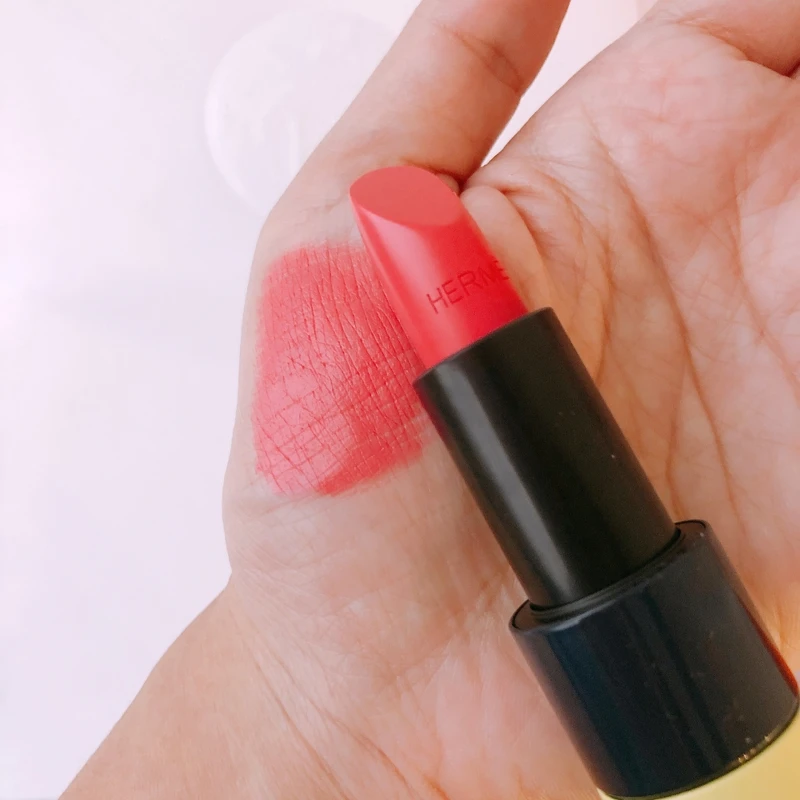 Hermes愛馬仕Rouge Hermès 2020秋冬限定色唇膏#32 Rose Pommette試色。 Hermes愛馬仕Rouge Hermès 2020秋冬限定色唇膏#32 Rose Pommette試色。