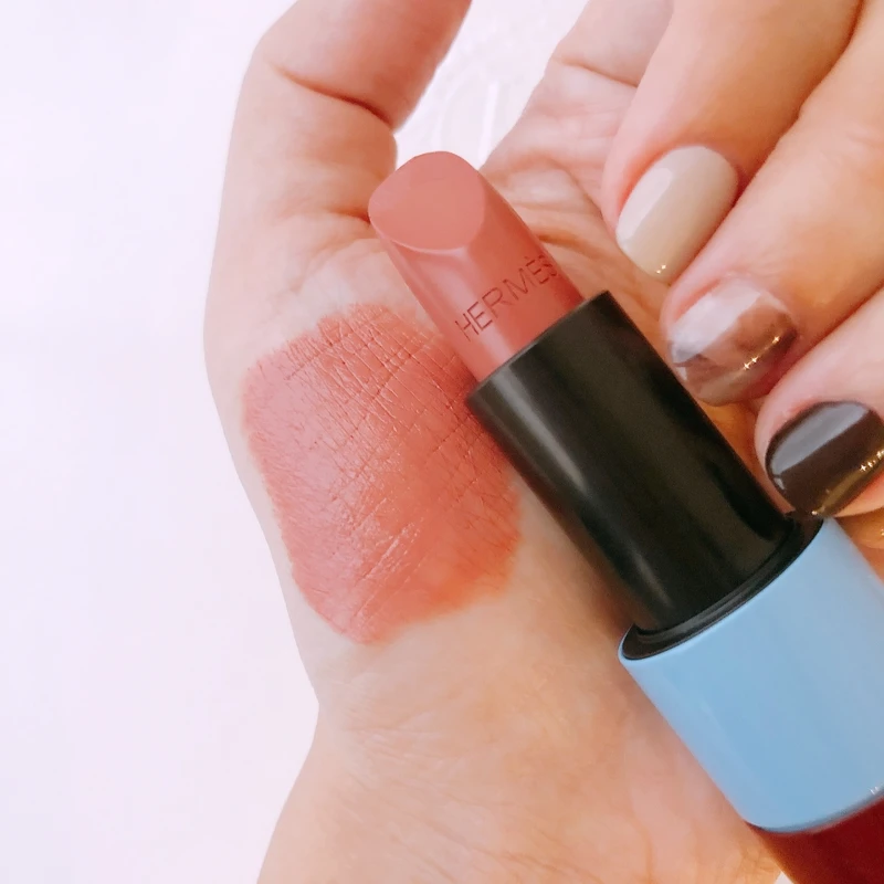 Hermes愛馬仕Rouge Hermès 2020秋冬限定色唇膏#45 Rose Ombre試色。 Hermes愛馬仕Rouge Hermès 2020秋冬限定色唇膏#45 Rose Ombre試色。