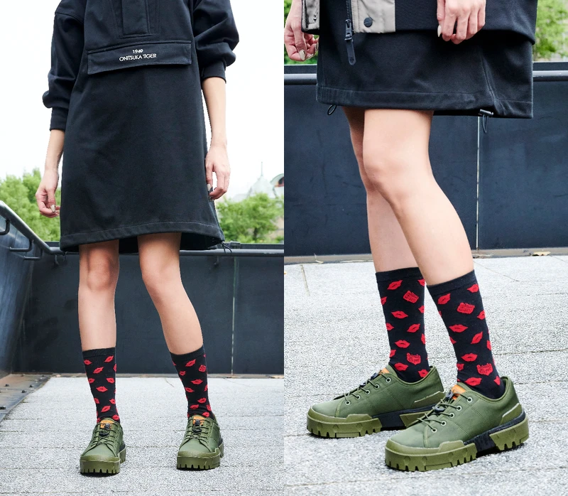 LOGO長版帽T,NT5,390、圖案中筒襪,NT460、HMR PEAK LO,NT4,780。 LOGO長版帽T,NT5,390、圖案中筒襪,NT460、HMR PEAK LO,NT4,780。