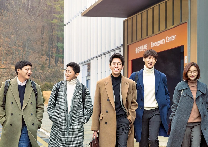 《機智醫生生活》五人幫將於2021年回歸 《機智醫生生活》五人幫將於2021年回歸