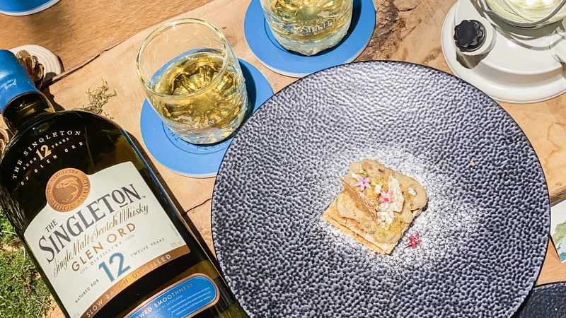 禁止酒駕,酒前酒後不開車,安全有保障;未滿18歲禁止飲酒 禁止酒駕,酒前酒後不開車,安全有保障;未滿18歲禁止飲酒